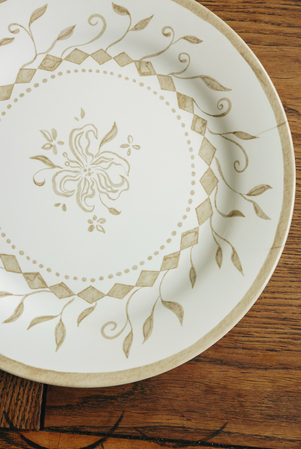 Botanical Melamine Plate, Linen