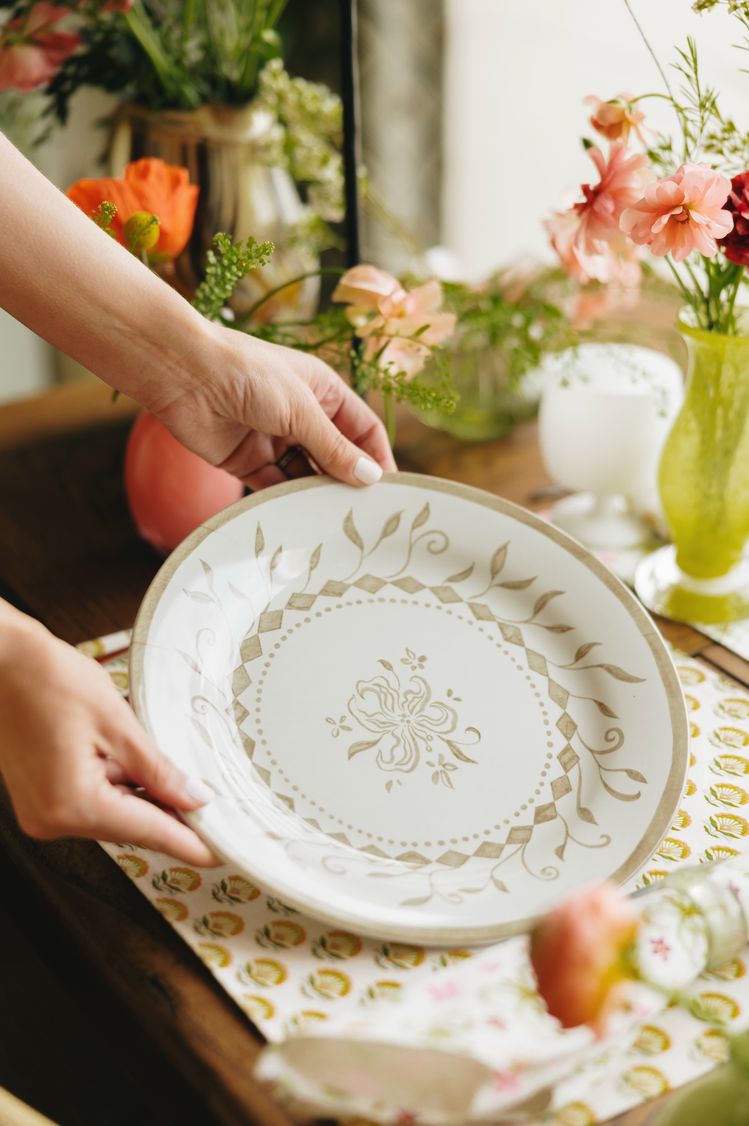 Botanical Melamine Plate, Linen - Set of 4