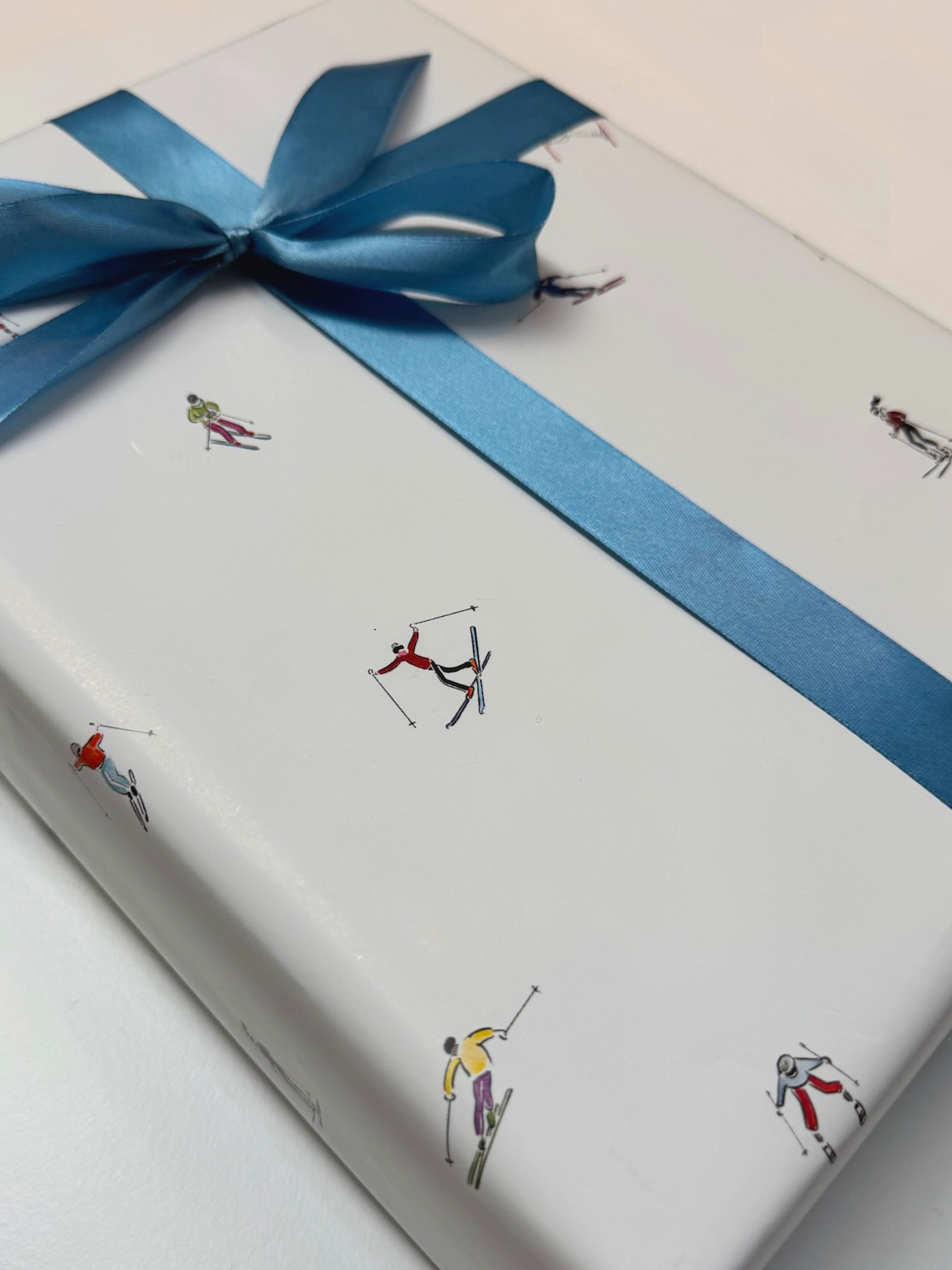 'Tis the Ski-son Wrapping Paper